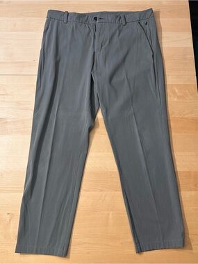 lululemon athletica Men's Gray Chinos